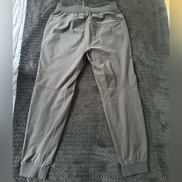 Lululemon black joggers | large - Picture 3 of 4